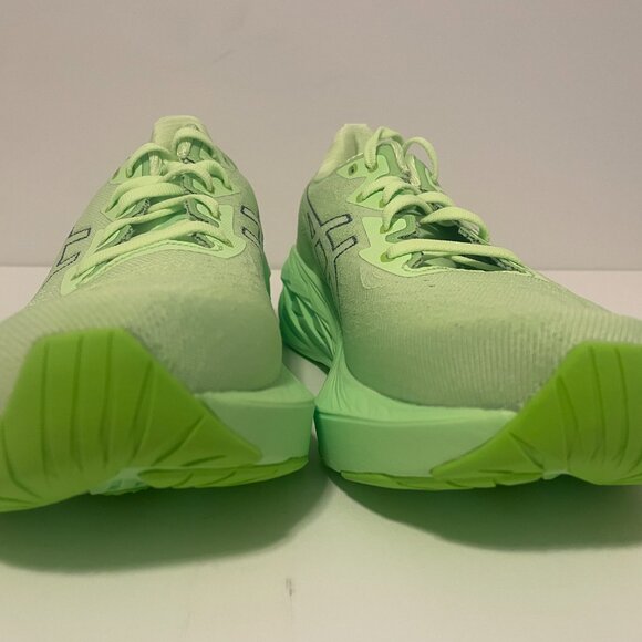 ASICS Novablast 4 Low Illuminate Green Sneakers/Shoes - 1011B693-300 Size 12 main image 7